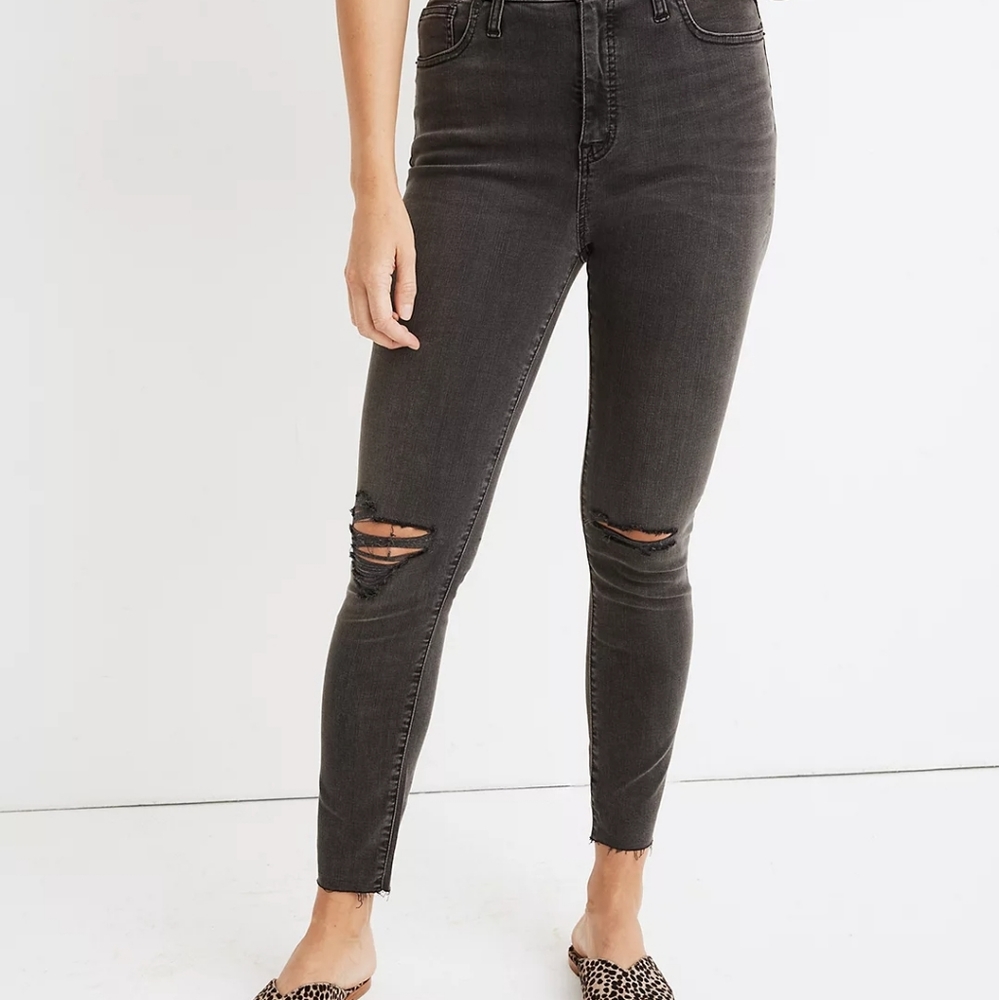 🌿 Madewell Curvy High-Rise Skinny Jeans in Black Sea